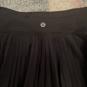 Size 4 lululemon skirt